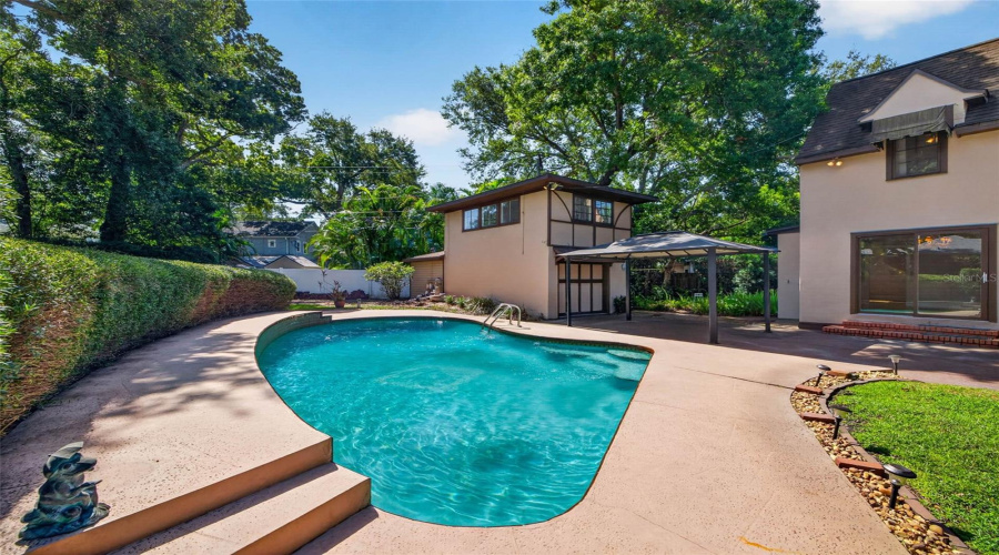 St Petersburg, Florida 33704, 2 Bedroom Bedrooms, ,2 Bathroombathrooms,Residential,For Sale,14Th,0,Mfrtb8534005