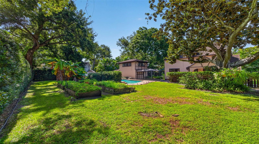 St Petersburg, Florida 33704, 2 Bedroom Bedrooms, ,2 Bathroombathrooms,Residential,For Sale,14Th,0,Mfrtb8534005