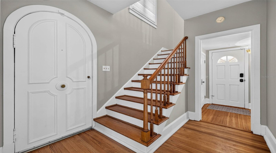 St Petersburg, Florida 33704, 2 Bedroom Bedrooms, ,2 Bathroombathrooms,Residential,For Sale,14Th,0,Mfrtb8534005