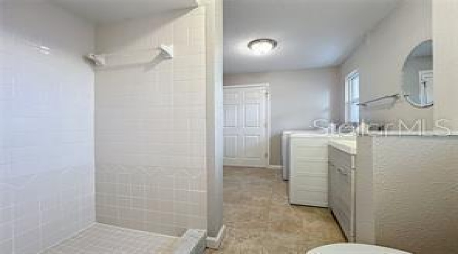 Clearwater, Florida 33759, 4 Bedroom Bedrooms, ,3 Bathroombathrooms,Residential,For Sale,Kapok Kove,0,Mfrtb8505002