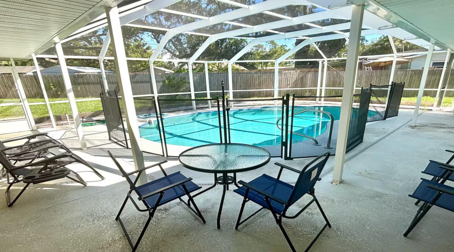 Clearwater, Florida 33759, 4 Bedroom Bedrooms, ,3 Bathroombathrooms,Residential,For Sale,Kapok Kove,0,Mfrtb8505002