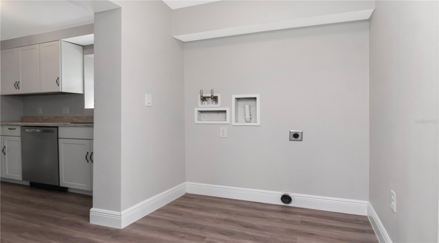 Tampa, Florida 33612, 3 Bedroom Bedrooms, ,2 Bathroombathrooms,Residential,For Sale,109Th,0,Mfrtb8515310