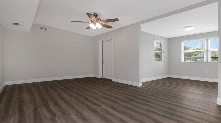 Tampa, Florida 33612, 3 Bedroom Bedrooms, ,2 Bathroombathrooms,Residential,For Sale,109Th,0,Mfrtb8515310