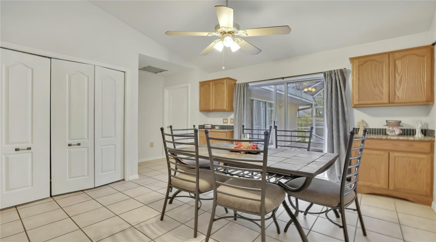 Dining/Breakfast Area