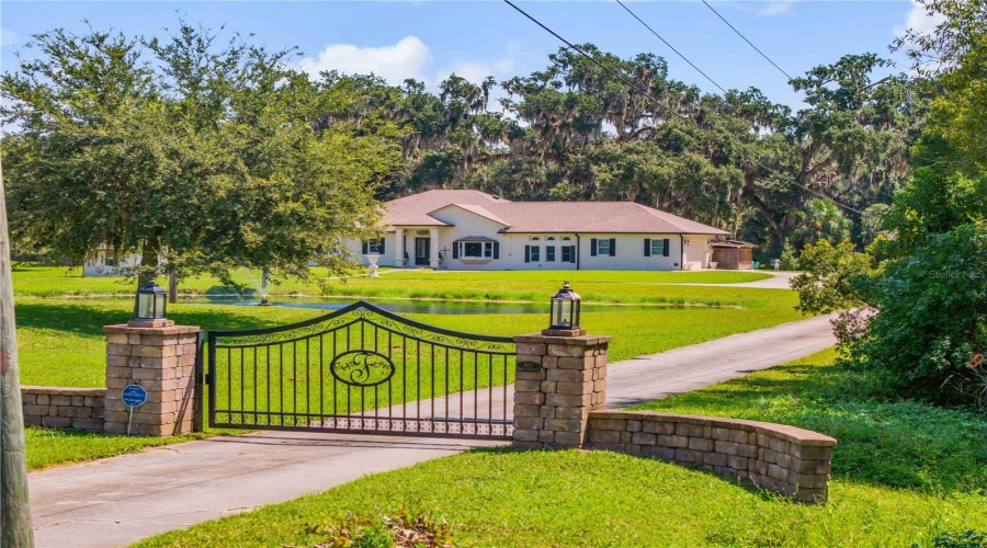 Edgewater, Florida 32132, 4 Bedroom Bedrooms, ,3 Bathroombathrooms,Residential,For Sale,Old Mission,0,Mfrns1088982