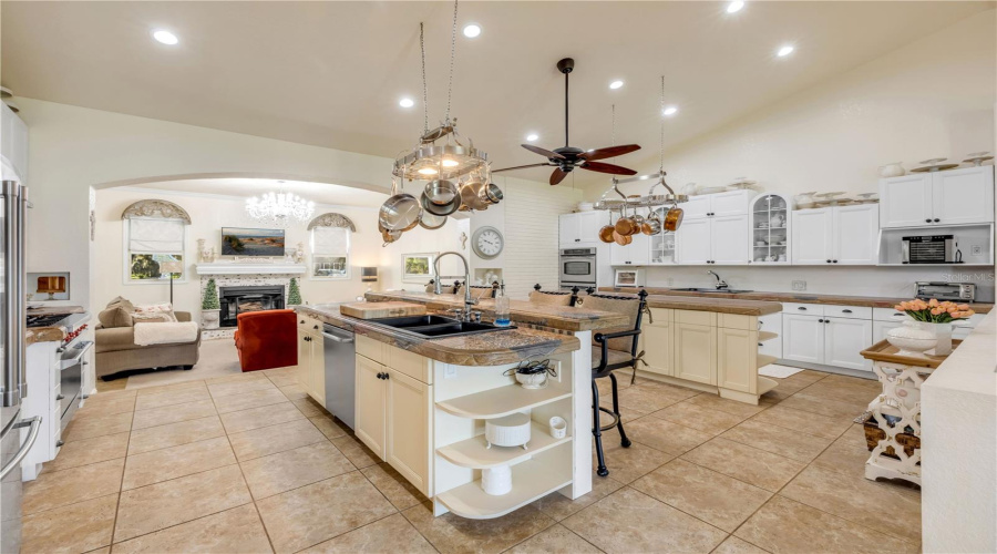 Edgewater, Florida 32132, 4 Bedroom Bedrooms, ,3 Bathroombathrooms,Residential,For Sale,Old Mission,0,Mfrns1088982
