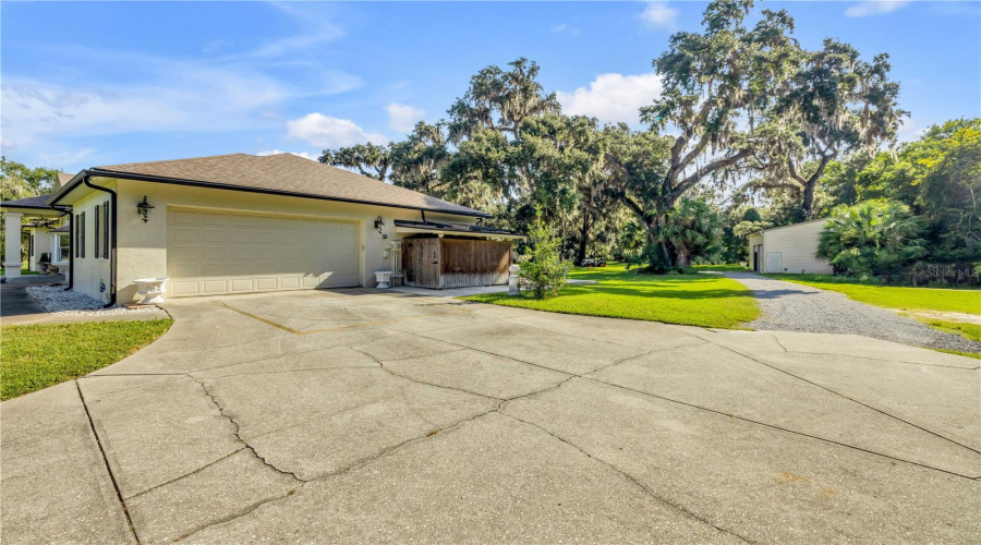 Edgewater, Florida 32132, 4 Bedroom Bedrooms, ,3 Bathroombathrooms,Residential,For Sale,Old Mission,0,Mfrns1088982