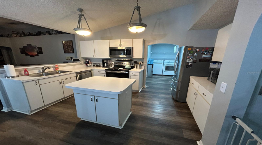Deltona, Florida 32725, 4 Bedroom Bedrooms, ,2 Bathroombathrooms,Residential,For Sale,Bretton Woods,0,Mfrv4950896