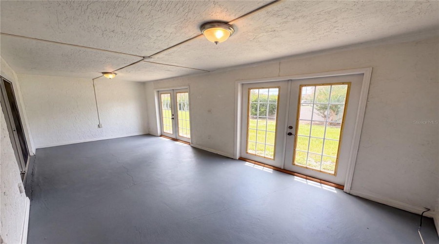 Titusville, Florida 32796, 3 Bedroom Bedrooms, ,3 Bathroombathrooms,Residential,For Sale,Dairy,0,Mfro6427221