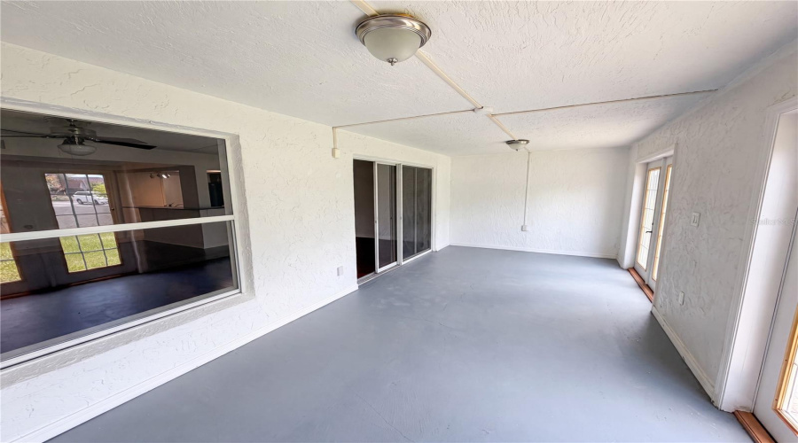 Titusville, Florida 32796, 3 Bedroom Bedrooms, ,3 Bathroombathrooms,Residential,For Sale,Dairy,0,Mfro6427221