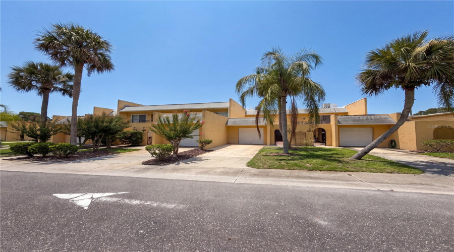 Titusville, Florida 32796, 3 Bedroom Bedrooms, ,3 Bathroombathrooms,Residential,For Sale,Dairy,0,Mfro6427221