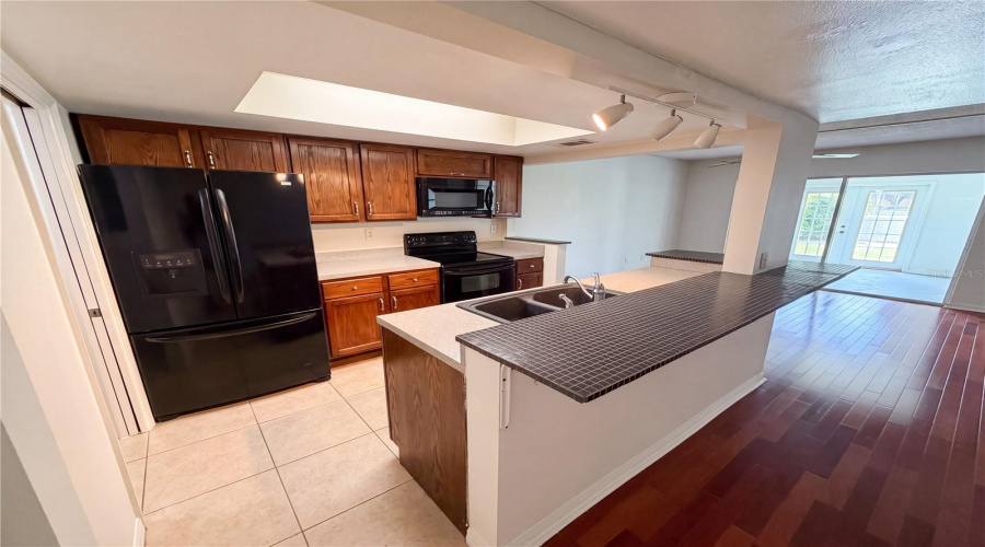 Titusville, Florida 32796, 3 Bedroom Bedrooms, ,3 Bathroombathrooms,Residential,For Sale,Dairy,0,Mfro6427221