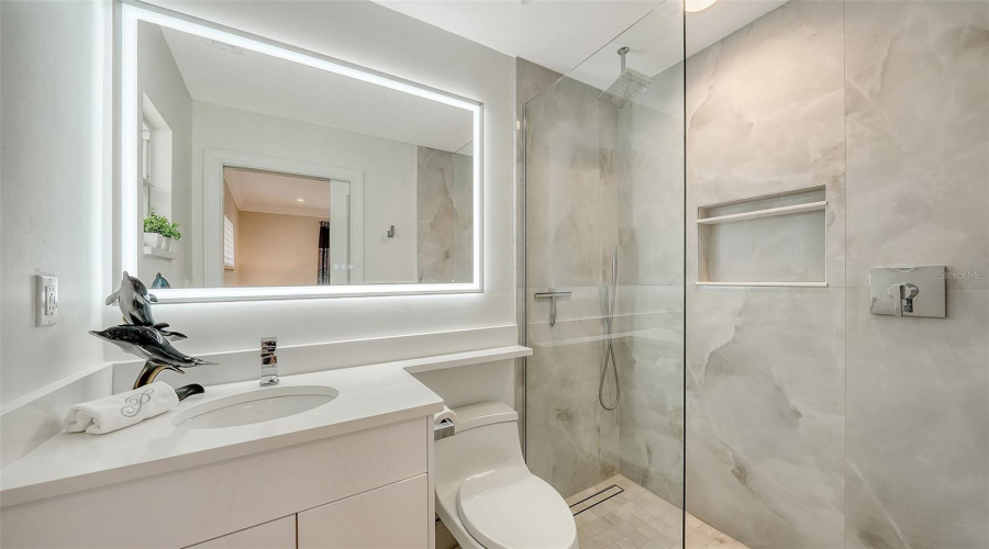 Sarasota, Florida 34236, 2 Bedroom Bedrooms, ,2 Bathroombathrooms,Residential,For Sale,Benjamin Franklin,0,Mfra4696174