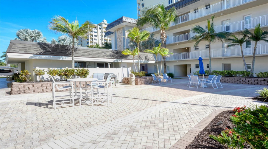 Sarasota, Florida 34236, 2 Bedroom Bedrooms, ,2 Bathroombathrooms,Residential,For Sale,Benjamin Franklin,0,Mfra4696174