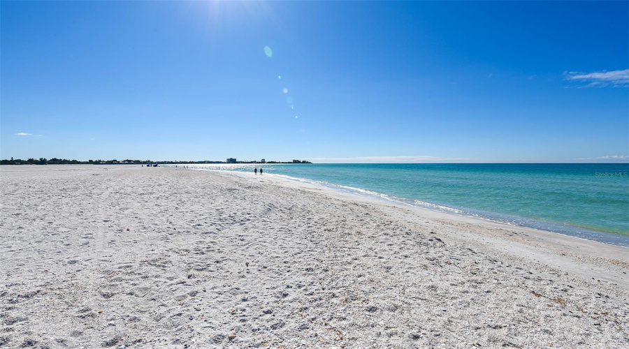 Sarasota, Florida 34236, 2 Bedroom Bedrooms, ,2 Bathroombathrooms,Residential,For Sale,Benjamin Franklin,0,Mfra4696174