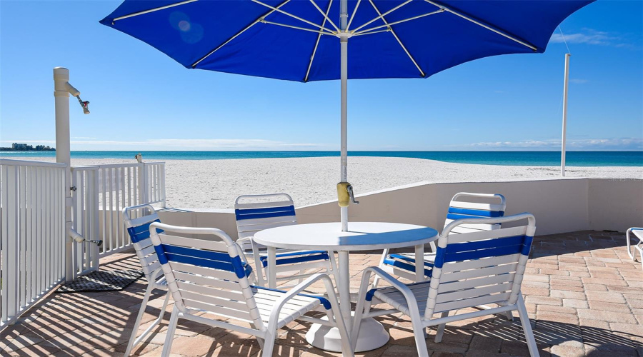 Sarasota, Florida 34236, 2 Bedroom Bedrooms, ,2 Bathroombathrooms,Residential,For Sale,Benjamin Franklin,0,Mfra4696174