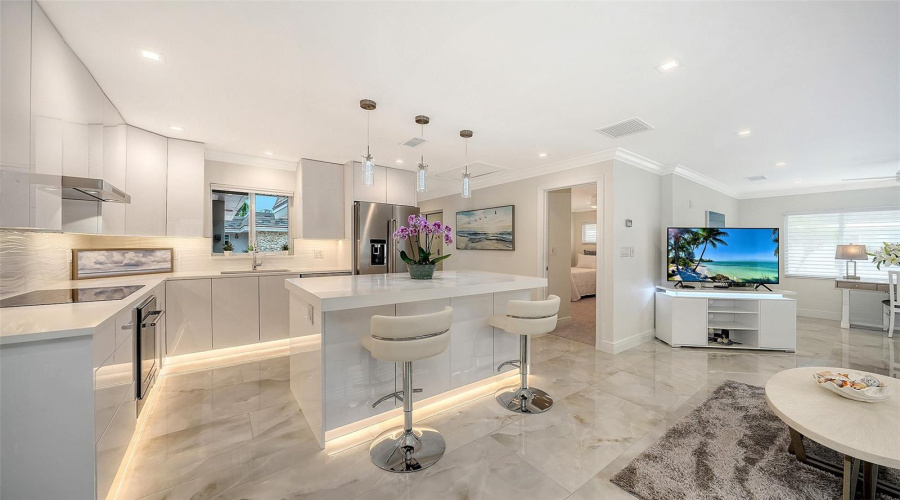 Sarasota, Florida 34236, 2 Bedroom Bedrooms, ,2 Bathroombathrooms,Residential,For Sale,Benjamin Franklin,0,Mfra4696174