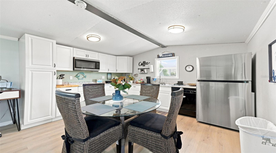 Dining/Kitchen