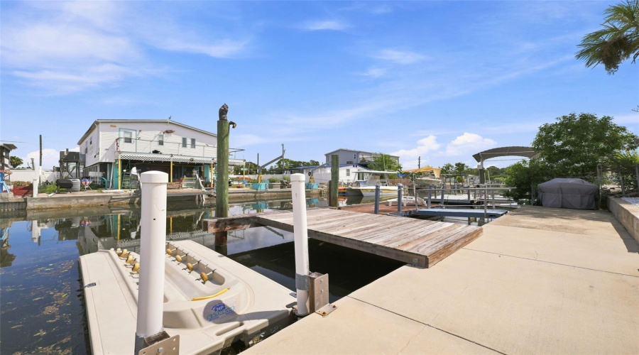 Dock