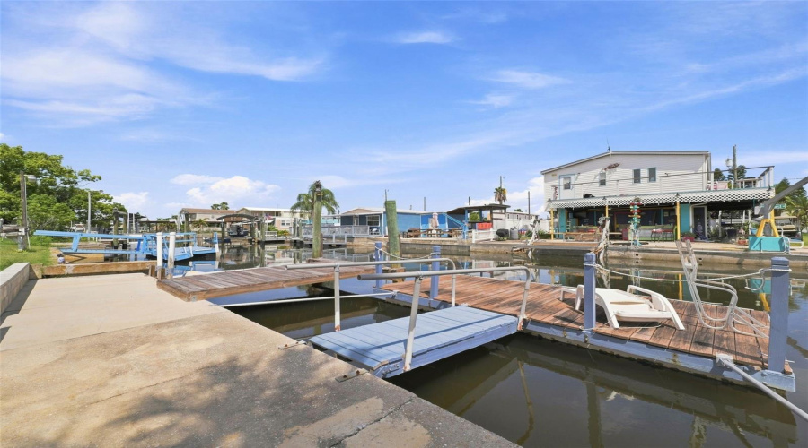Dock