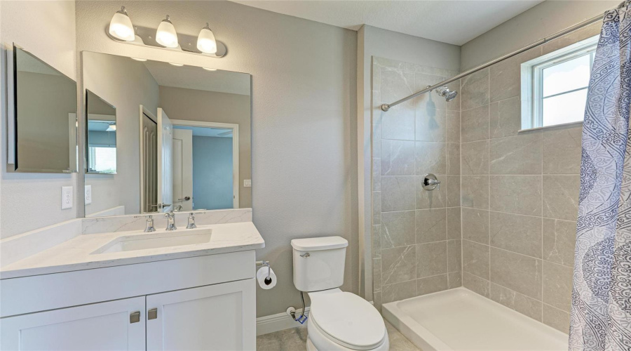 Ensuite 2Nd Bath With Shower