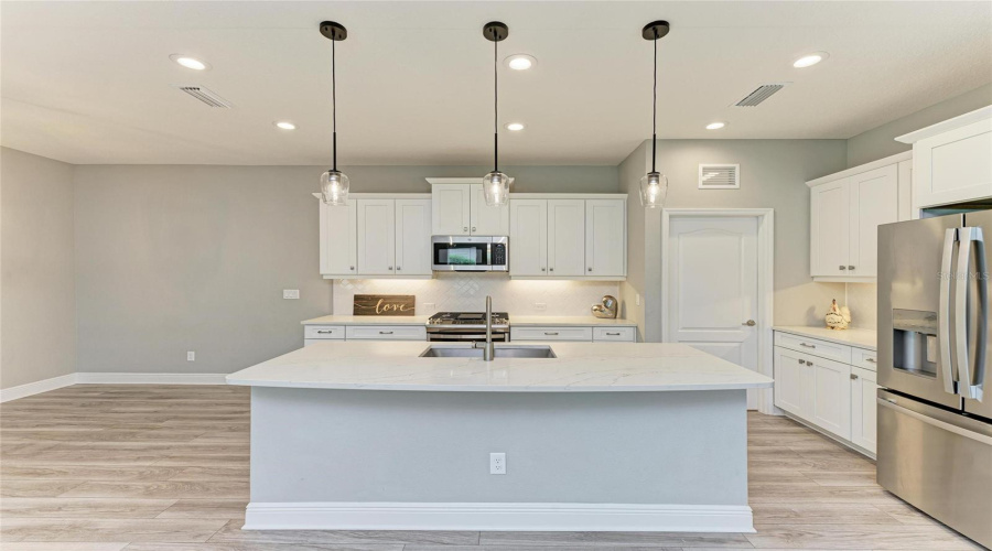 Sarasota, Florida 34240, 4 Bedroom Bedrooms, ,3 Bathroombathrooms,Residential,For Sale,Butterfly Jasmine,0,Mfra4700975