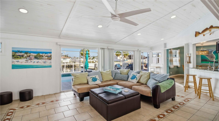 Bradenton, Florida 34210, 3 Bedroom Bedrooms, ,2 Bathroombathrooms,Residential,For Sale,99Th,0,Mfra4691291