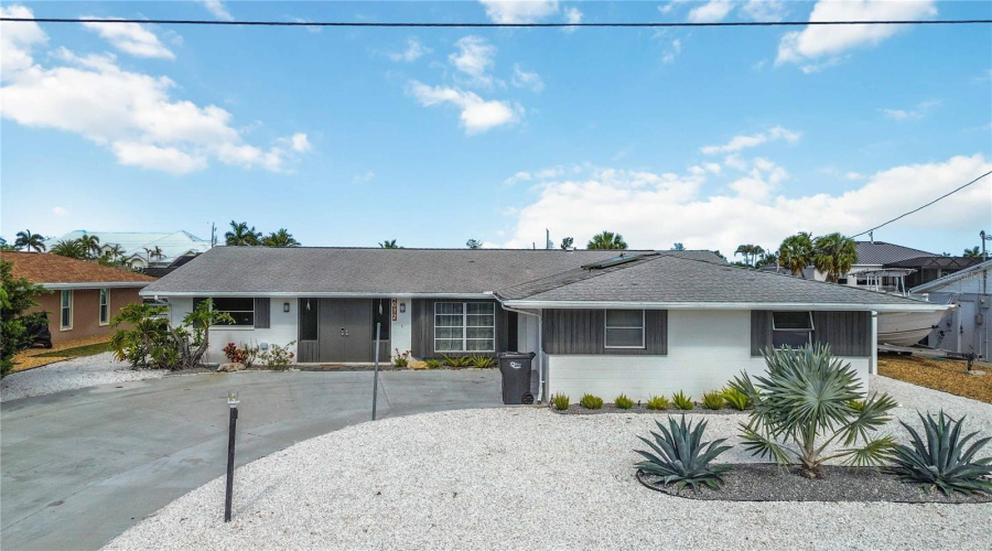 Bradenton, Florida 34210, 3 Bedroom Bedrooms, ,2 Bathroombathrooms,Residential,For Sale,99Th,0,Mfra4691291