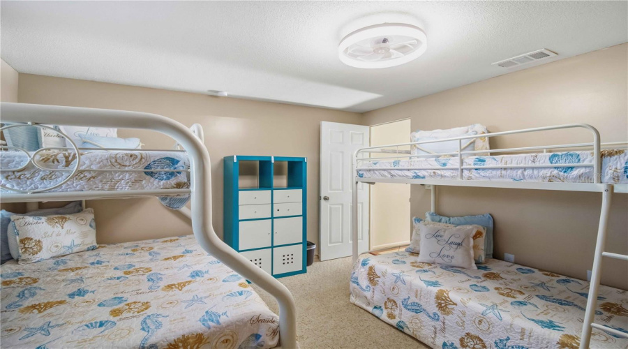 Bradenton, Florida 34210, 3 Bedroom Bedrooms, ,2 Bathroombathrooms,Residential,For Sale,99Th,0,Mfra4691291