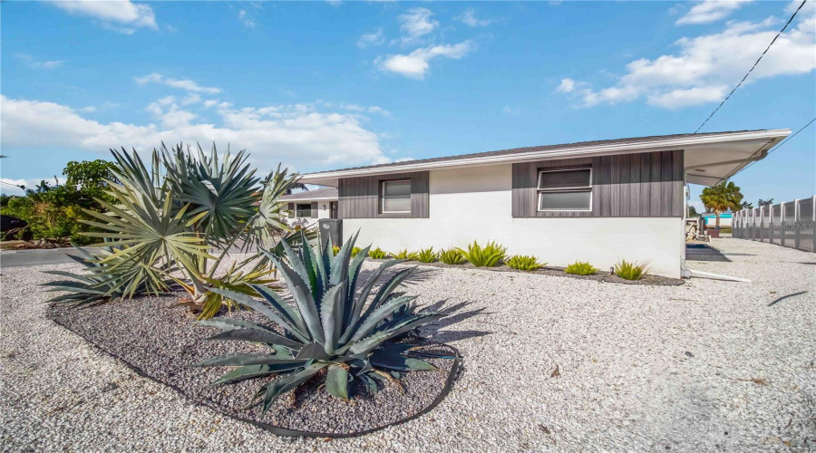Bradenton, Florida 34210, 3 Bedroom Bedrooms, ,2 Bathroombathrooms,Residential,For Sale,99Th,0,Mfra4691291