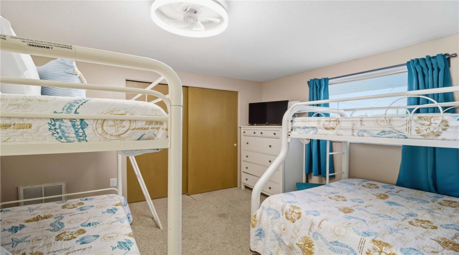 Bradenton, Florida 34210, 3 Bedroom Bedrooms, ,2 Bathroombathrooms,Residential,For Sale,99Th,0,Mfra4691291