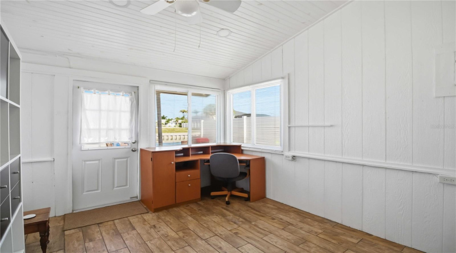 Bradenton, Florida 34210, 3 Bedroom Bedrooms, ,2 Bathroombathrooms,Residential,For Sale,99Th,0,Mfra4691291