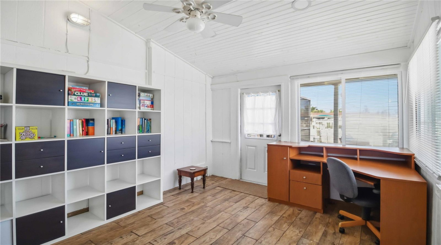 Bradenton, Florida 34210, 3 Bedroom Bedrooms, ,2 Bathroombathrooms,Residential,For Sale,99Th,0,Mfra4691291