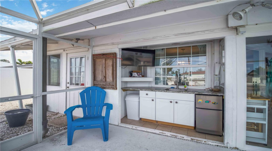 Bradenton, Florida 34210, 3 Bedroom Bedrooms, ,2 Bathroombathrooms,Residential,For Sale,99Th,0,Mfra4691291
