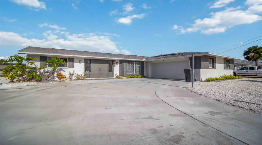 Bradenton, Florida 34210, 3 Bedroom Bedrooms, ,2 Bathroombathrooms,Residential,For Sale,99Th,0,Mfra4691291