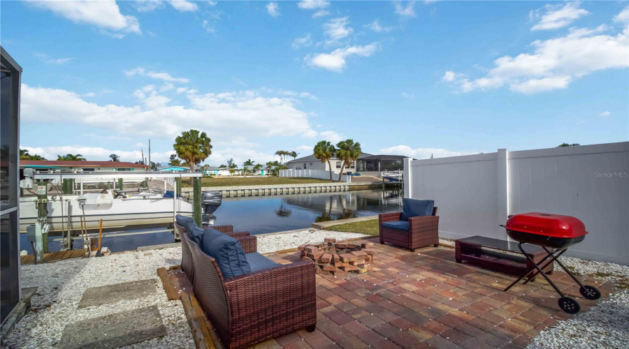 Bradenton, Florida 34210, 3 Bedroom Bedrooms, ,2 Bathroombathrooms,Residential,For Sale,99Th,0,Mfra4691291