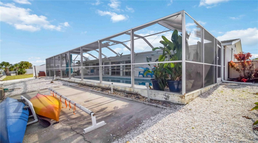 Bradenton, Florida 34210, 3 Bedroom Bedrooms, ,2 Bathroombathrooms,Residential,For Sale,99Th,0,Mfra4691291