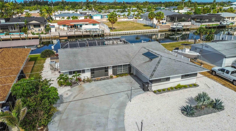 Bradenton, Florida 34210, 3 Bedroom Bedrooms, ,2 Bathroombathrooms,Residential,For Sale,99Th,0,Mfra4691291