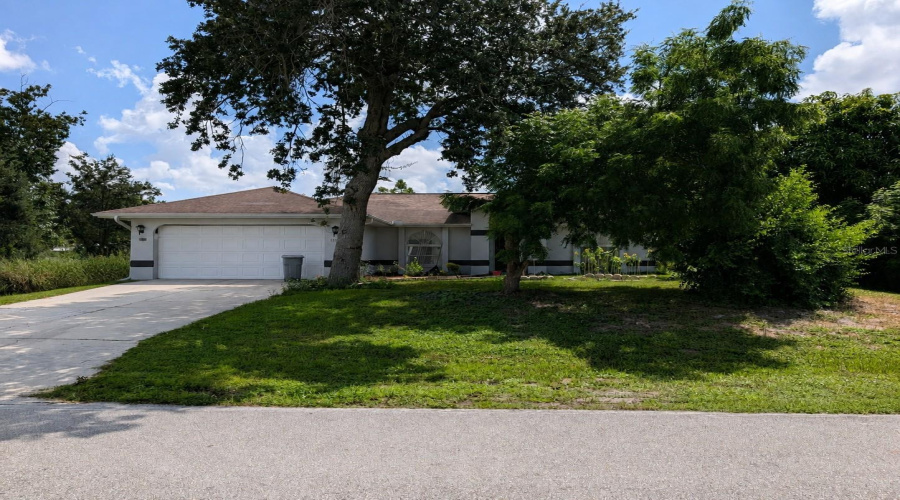 Port Charlotte, Florida 33952, 3 Bedroom Bedrooms, ,2 Bathroombathrooms,Residential,For Sale,Viscaya,0,Mfrc7529910