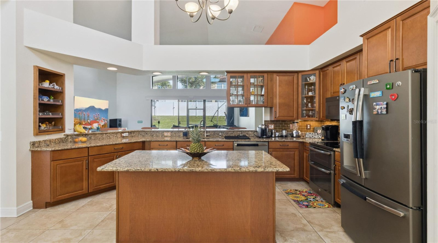Lakeland, Florida 33810, 4 Bedroom Bedrooms, ,3 Bathroombathrooms,Residential,For Sale,Sunset Lake,0,Mfrs5153494