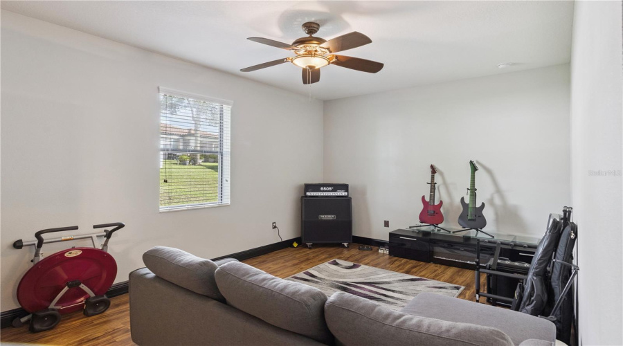 Lakeland, Florida 33810, 4 Bedroom Bedrooms, ,3 Bathroombathrooms,Residential,For Sale,Sunset Lake,0,Mfrs5153494