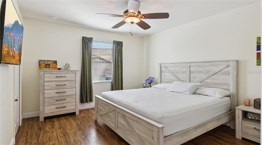 Lakeland, Florida 33810, 4 Bedroom Bedrooms, ,3 Bathroombathrooms,Residential,For Sale,Sunset Lake,0,Mfrs5153494