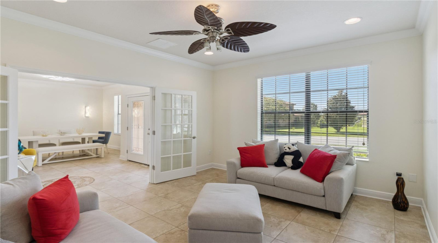 Lakeland, Florida 33810, 4 Bedroom Bedrooms, ,3 Bathroombathrooms,Residential,For Sale,Sunset Lake,0,Mfrs5153494