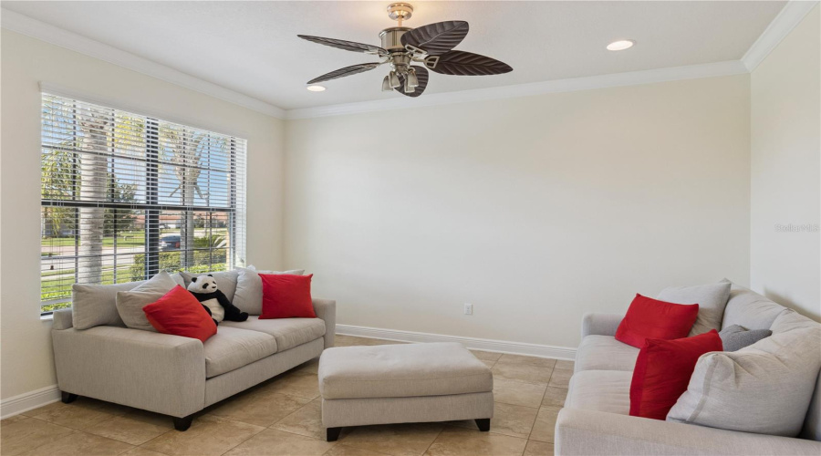 Lakeland, Florida 33810, 4 Bedroom Bedrooms, ,3 Bathroombathrooms,Residential,For Sale,Sunset Lake,0,Mfrs5153494