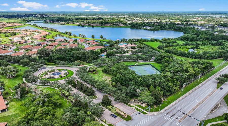 Lakeland, Florida 33810, 4 Bedroom Bedrooms, ,3 Bathroombathrooms,Residential,For Sale,Sunset Lake,0,Mfrs5153494