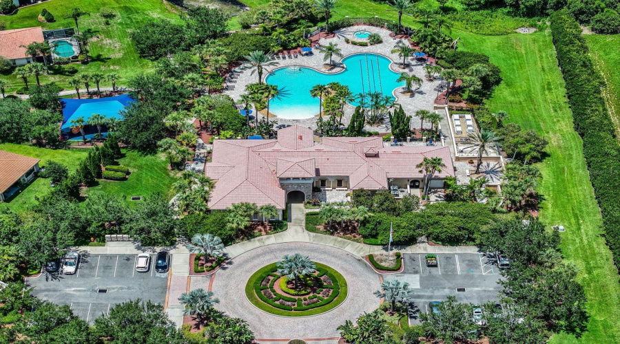 Lakeland, Florida 33810, 4 Bedroom Bedrooms, ,3 Bathroombathrooms,Residential,For Sale,Sunset Lake,0,Mfrs5153494