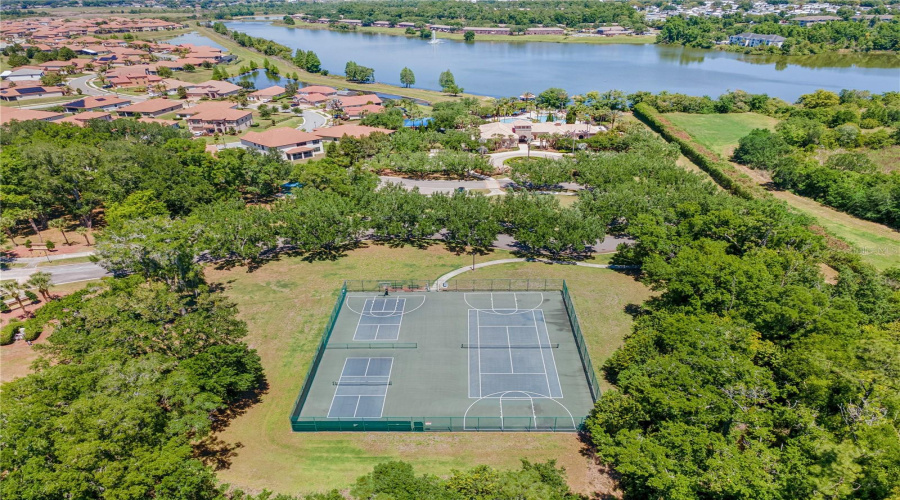 Lakeland, Florida 33810, 4 Bedroom Bedrooms, ,3 Bathroombathrooms,Residential,For Sale,Sunset Lake,0,Mfrs5153494