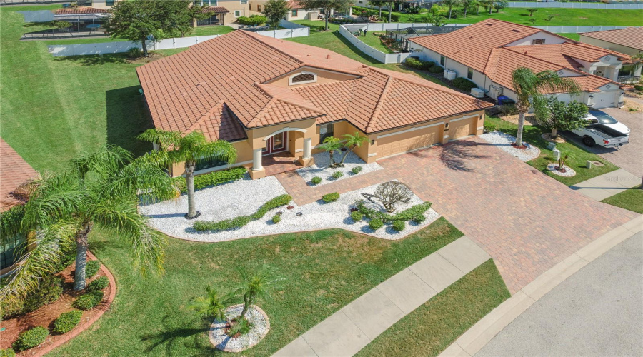Lakeland, Florida 33810, 4 Bedroom Bedrooms, ,3 Bathroombathrooms,Residential,For Sale,Sunset Lake,0,Mfrs5153494