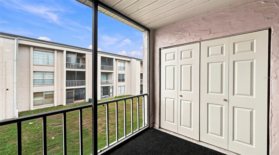 Clearwater, Florida 33759, 1 Bedroom Bedrooms, ,1 Bathroombathrooms,Residential,For Sale,State Road 590,0,Mfrtb8542343