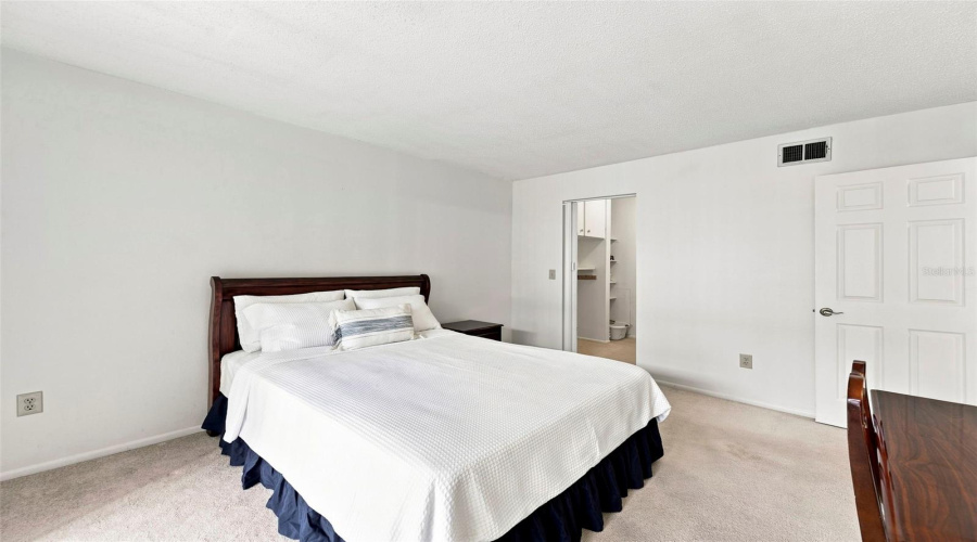 Clearwater, Florida 33759, 1 Bedroom Bedrooms, ,1 Bathroombathrooms,Residential,For Sale,State Road 590,0,Mfrtb8542343